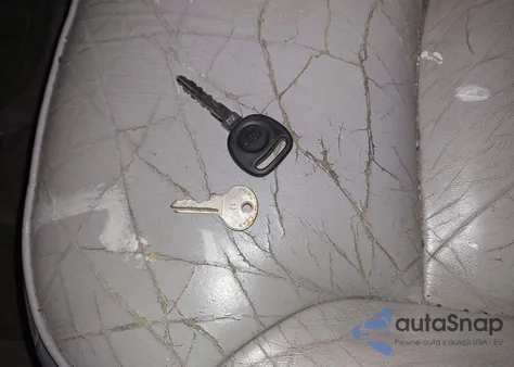 2000 Mercury Grand Marquis Ls z USA, uszkodzony, nr VIN 2MEFM75W1YX686291